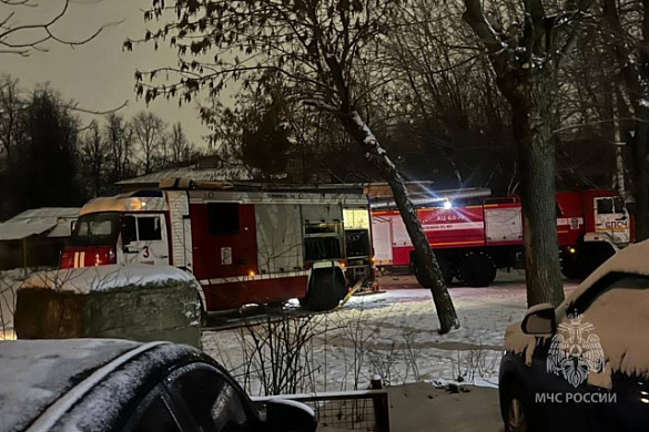 В Иванове на Каравайковой загорелся магазин